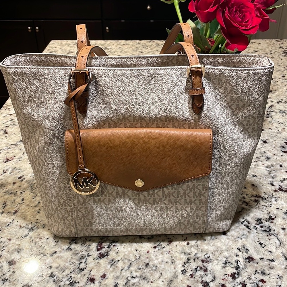 Michael Kors purse